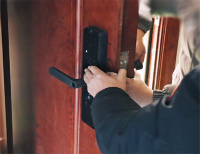 谢通门24小时上门开锁公司
